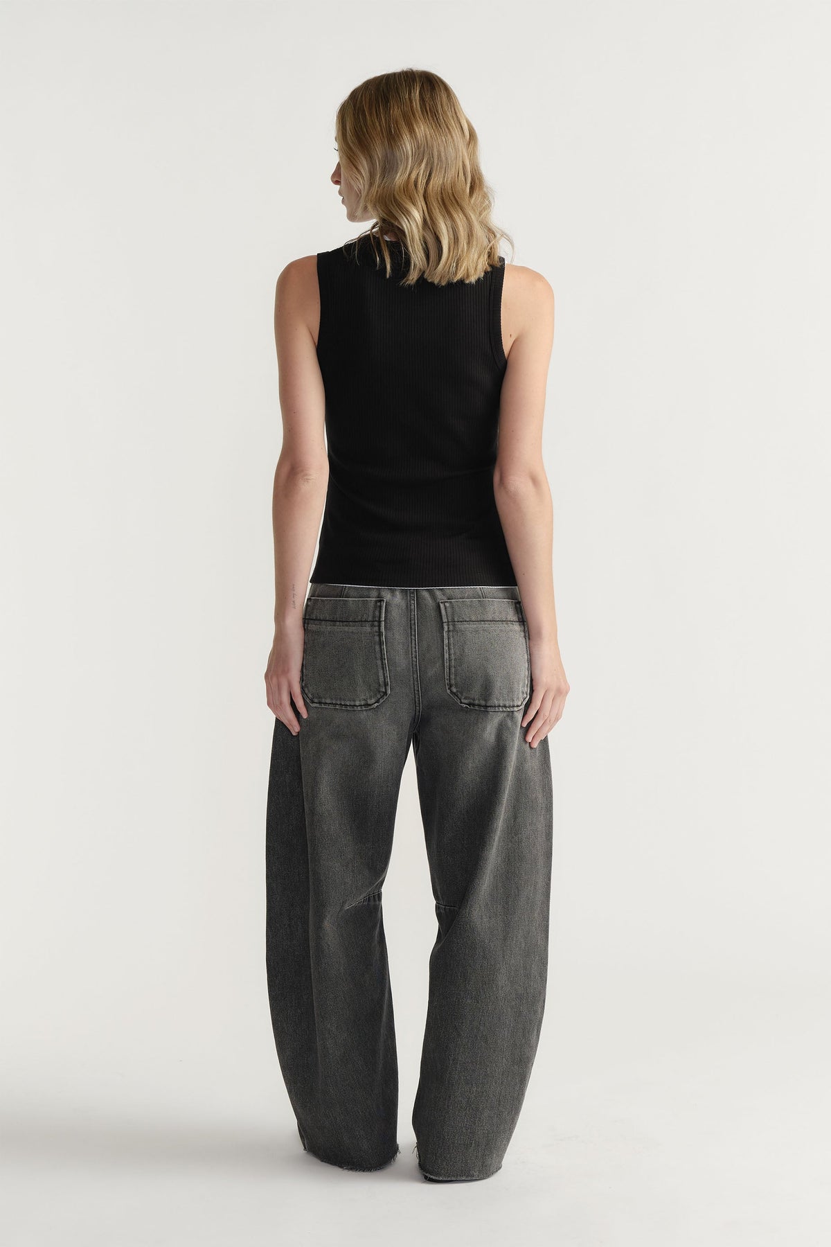 D-Luxe Ribbed Scoop Tank