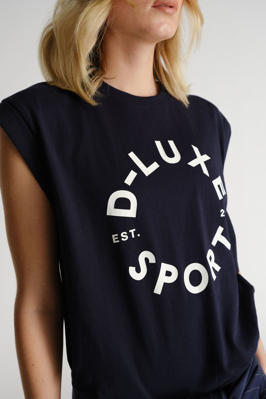 D-Luxe Stamp Tank
