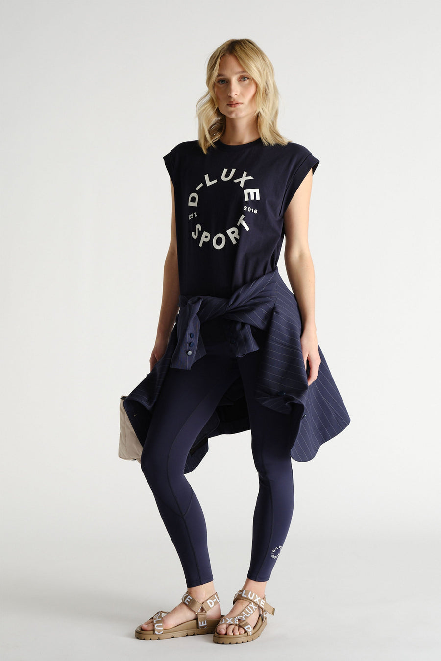 D-Luxe Stamp Tank