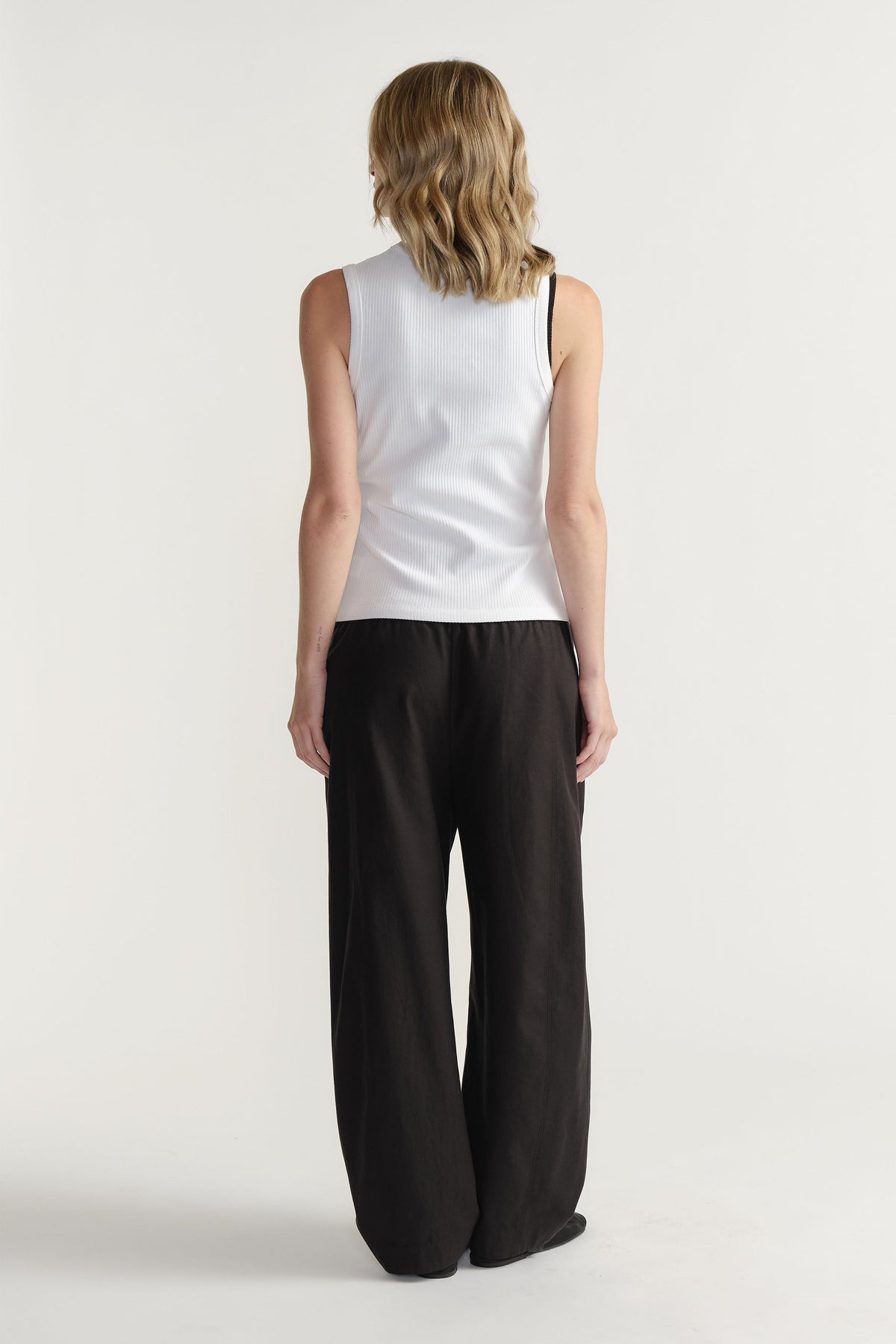 D-Luxe Ribbed Scoop Tank