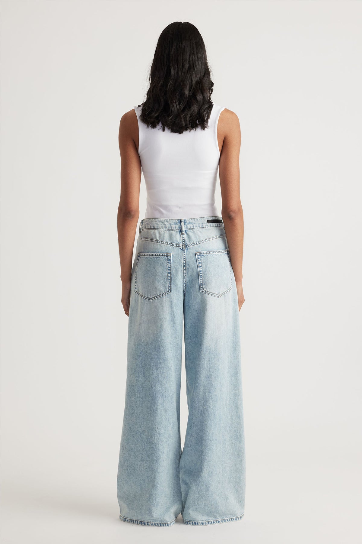 Seamless Scoop Tank