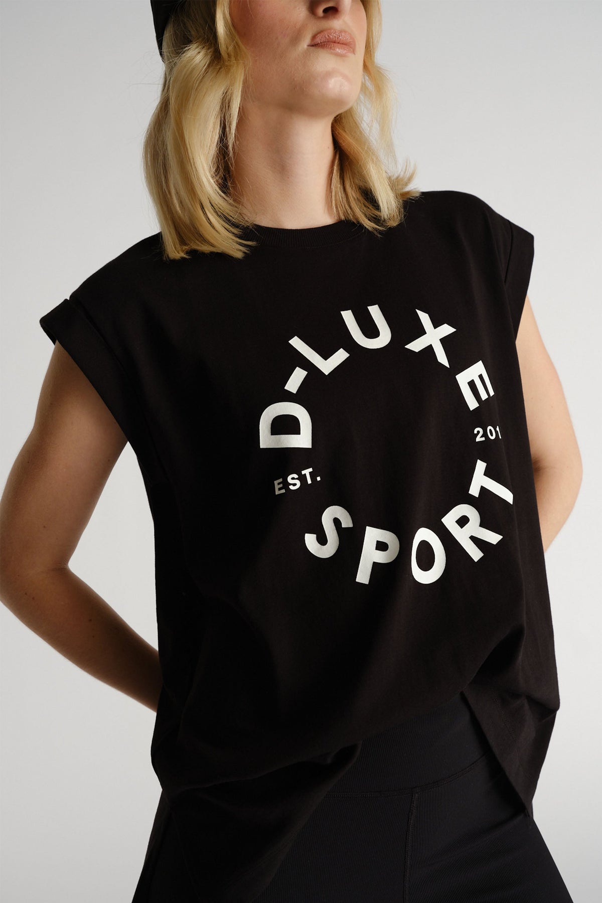 D-Luxe Stamp Tank