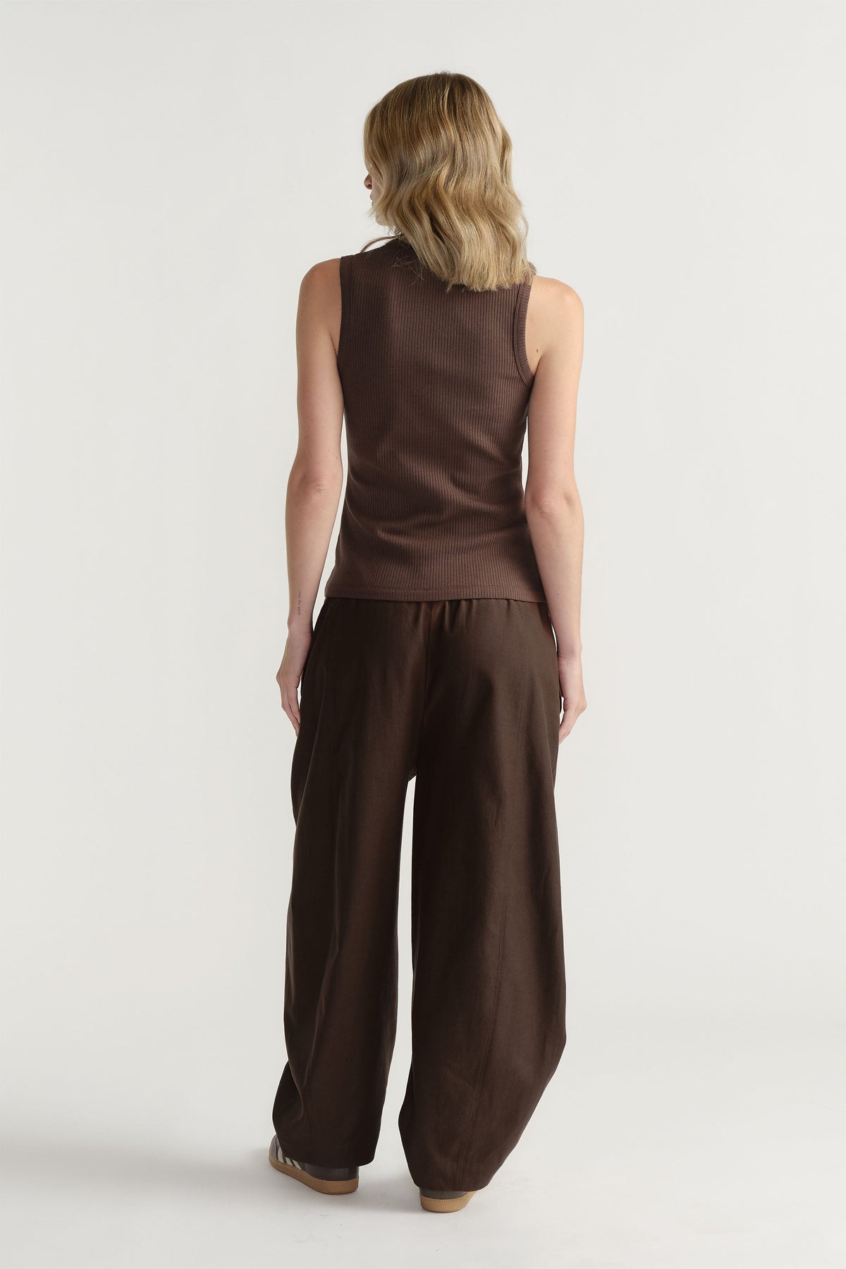 D-Luxe Ribbed Scoop Tank