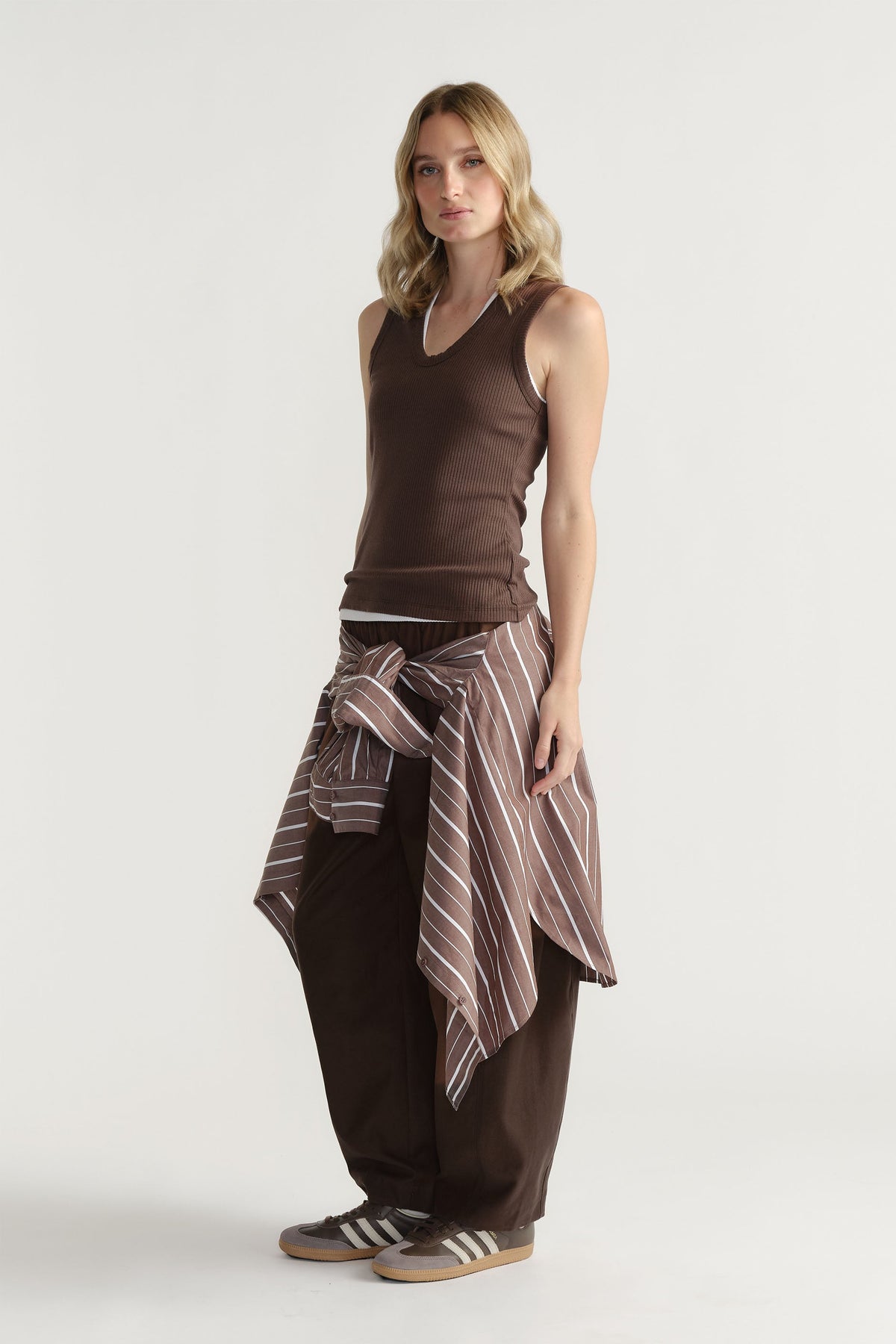 D-Luxe Ribbed Scoop Tank