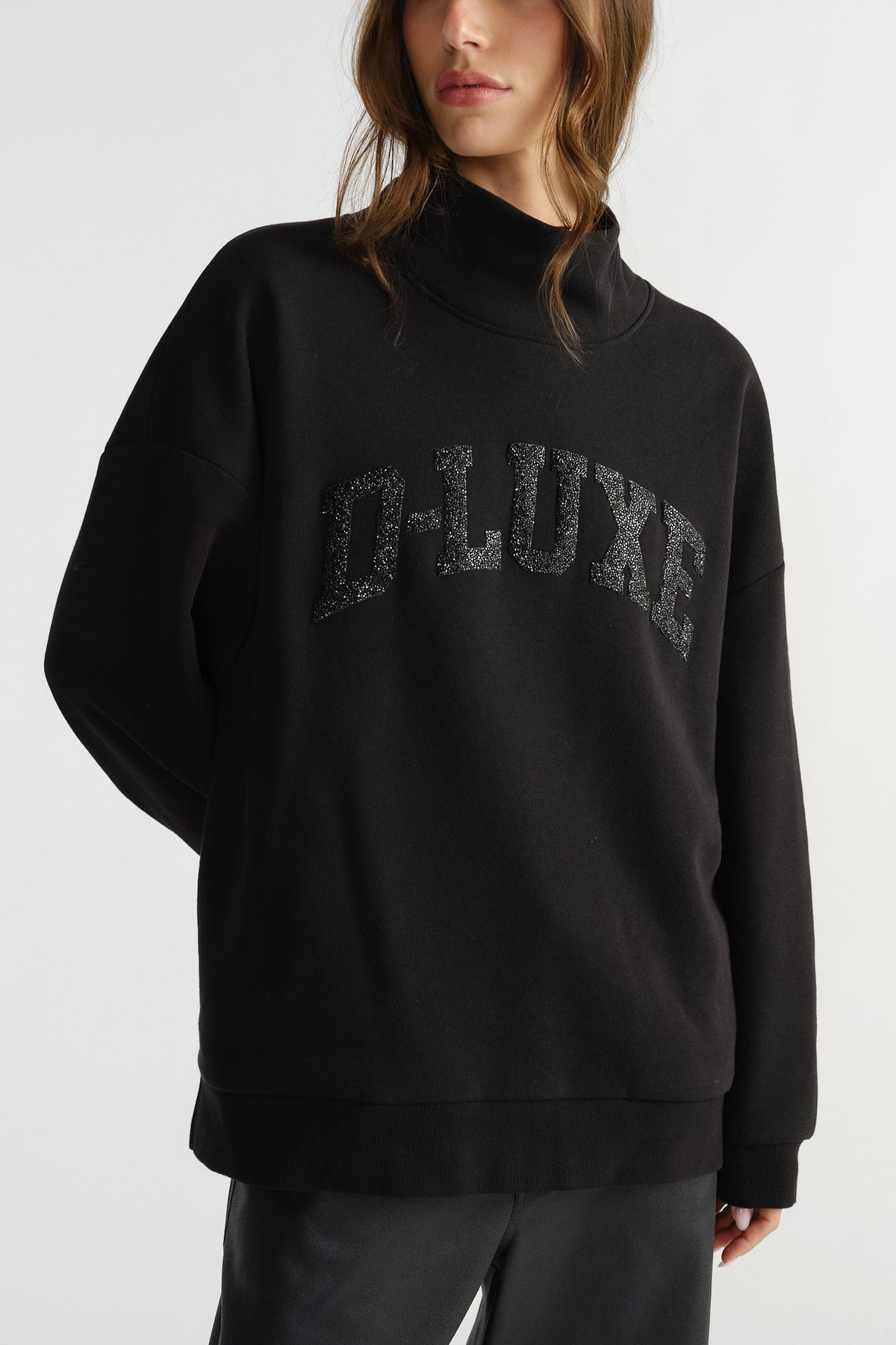 D-Luxe Sparkle Mock Neck Sweat