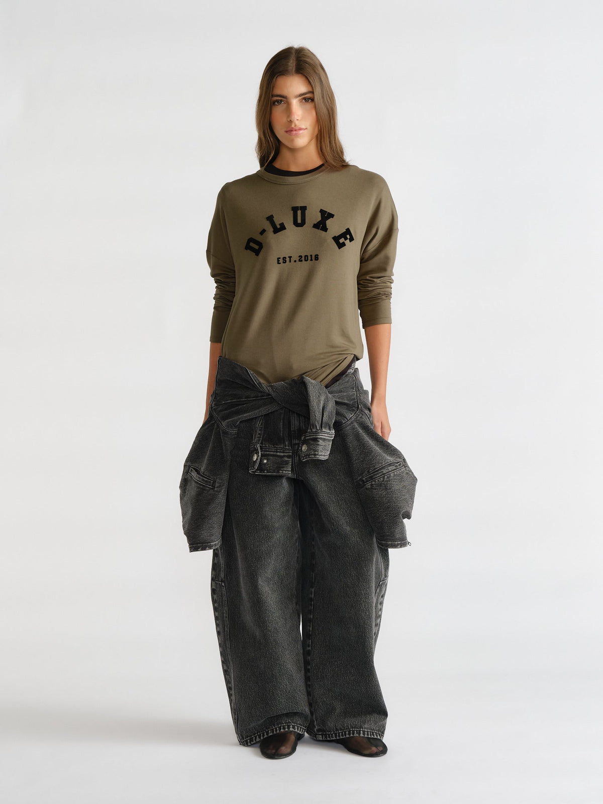 D-Luxe Long Sleeve Logo Top