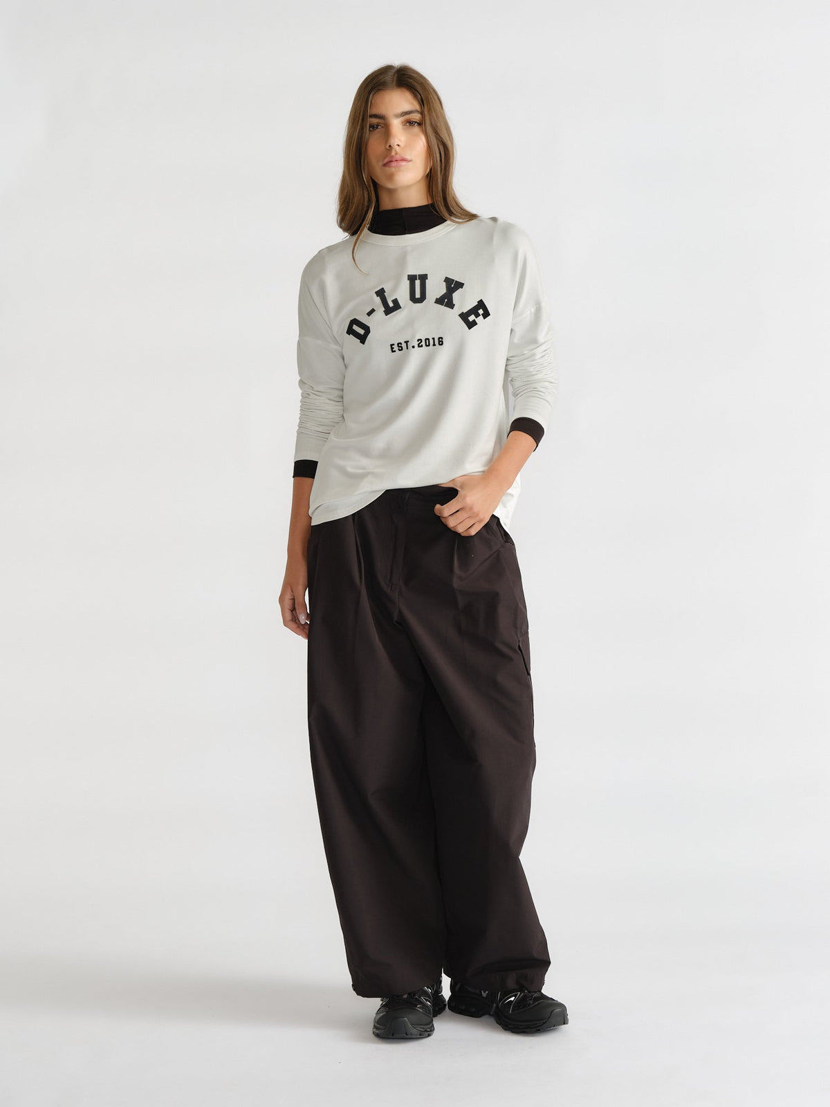 D-Luxe Long Sleeve Logo Top