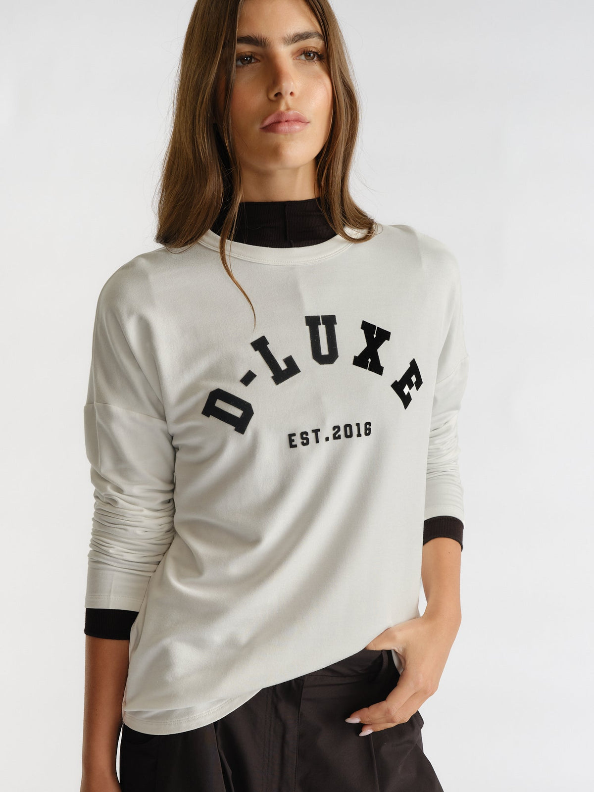 D-Luxe Long Sleeve Logo Top