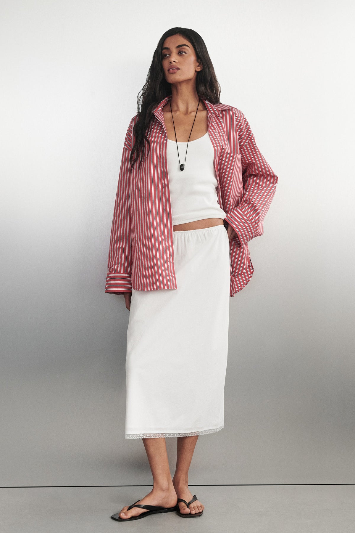 ROSIN WHITE KNEE LENGTH SKIRT