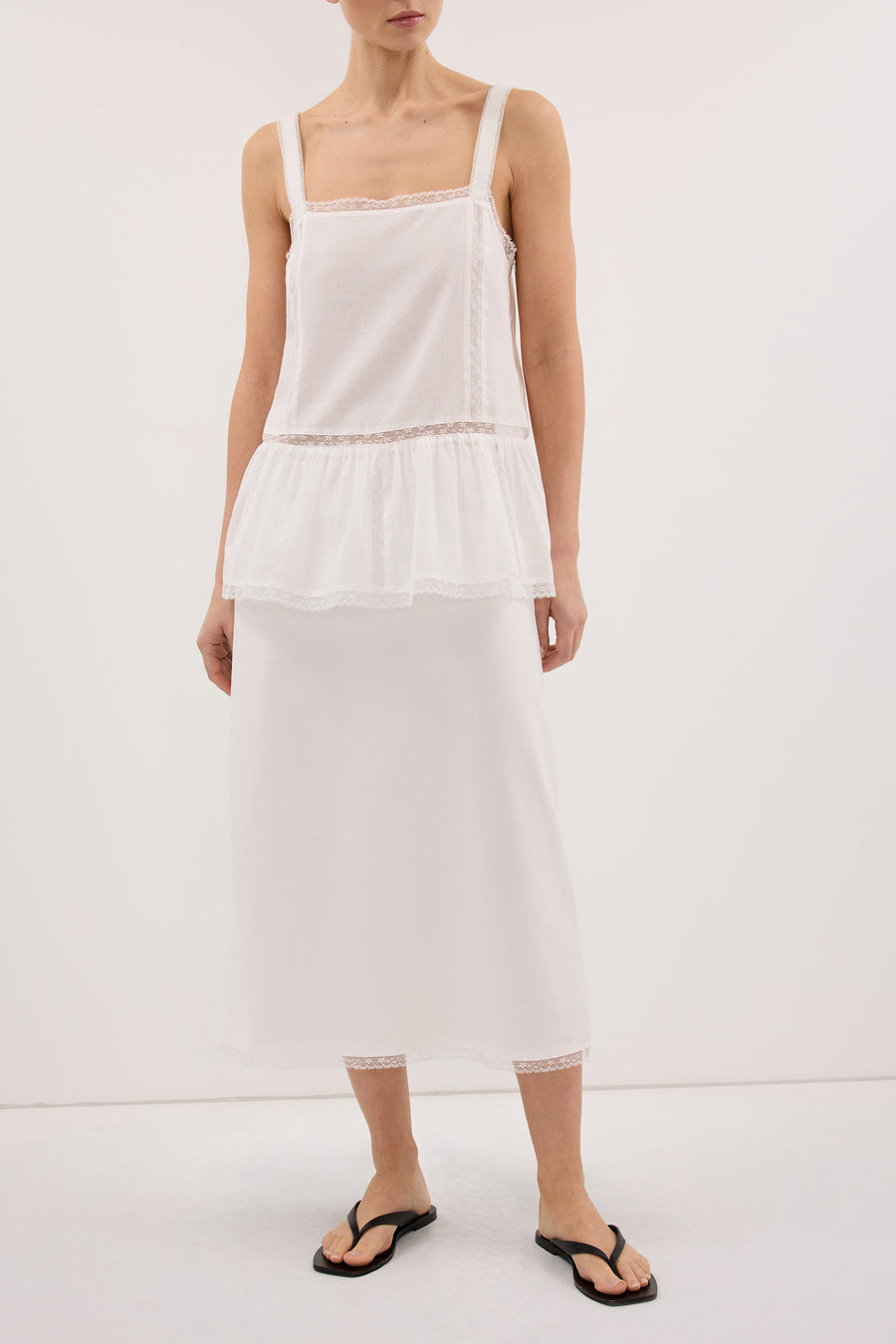 ROSIN WHITE KNEE LENGTH SKIRT