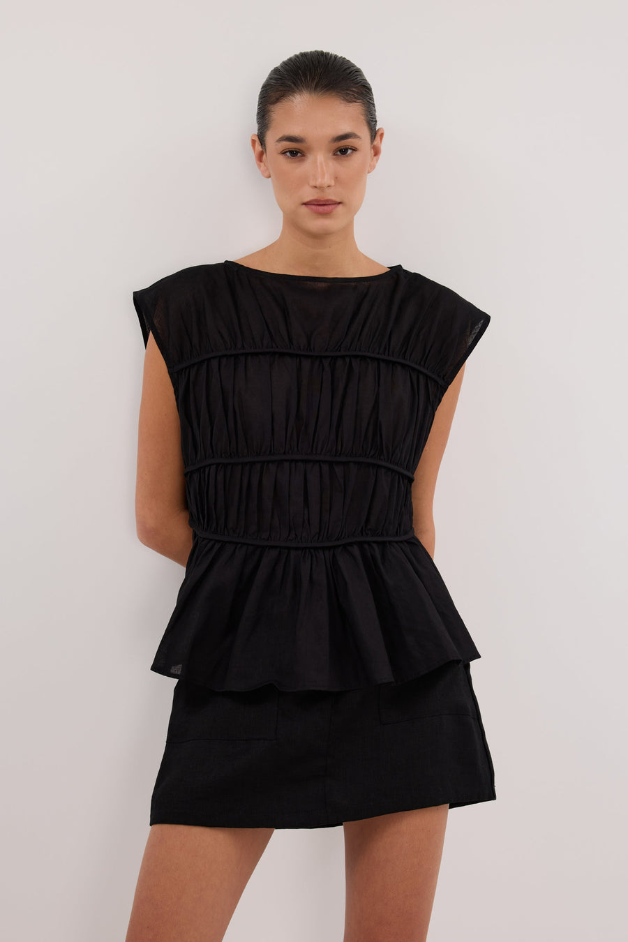 EVA BLACK LINEN SKORT