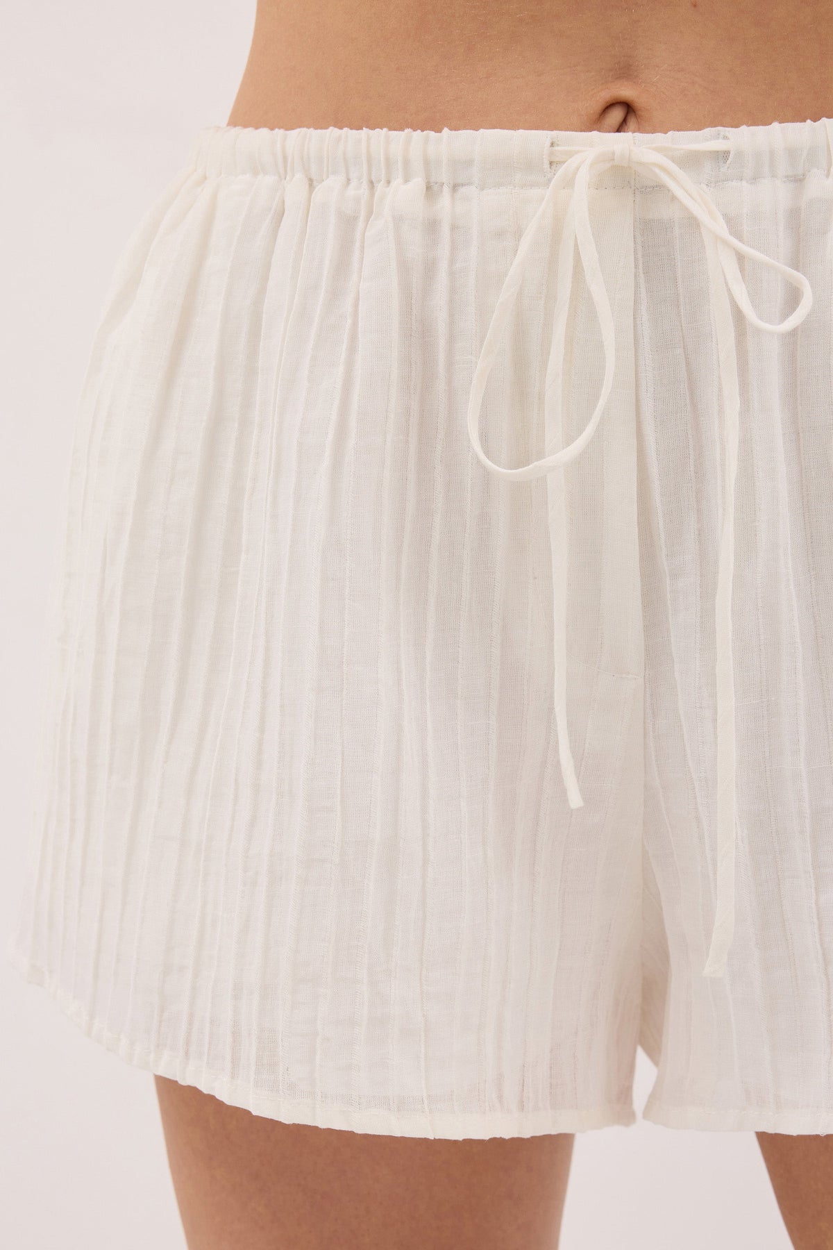 CASEY IVORY CRINKLE RAMIE SHORT