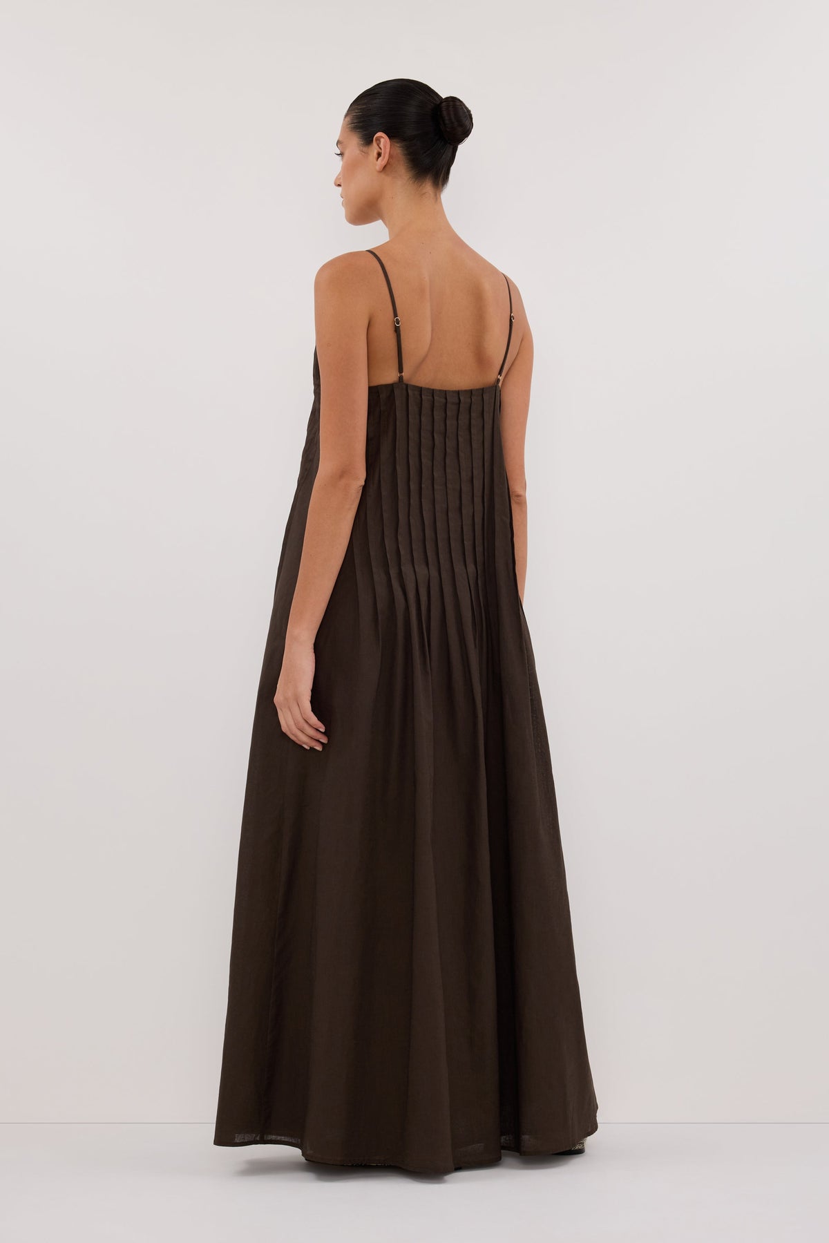 TAHLIA BITTER CHOC LINEN BLEND MAXI DRESS