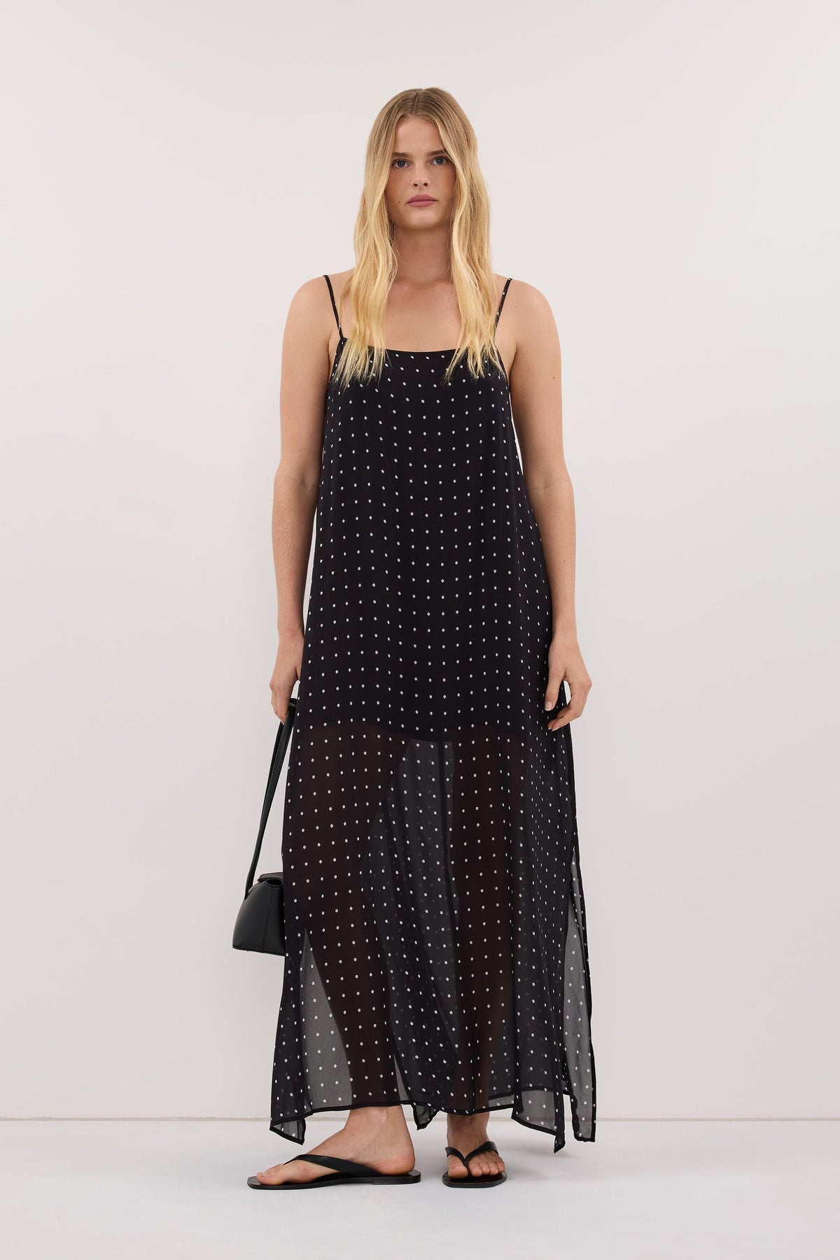 VANESSA BLACK SLEEVELESS MIDI DRESS