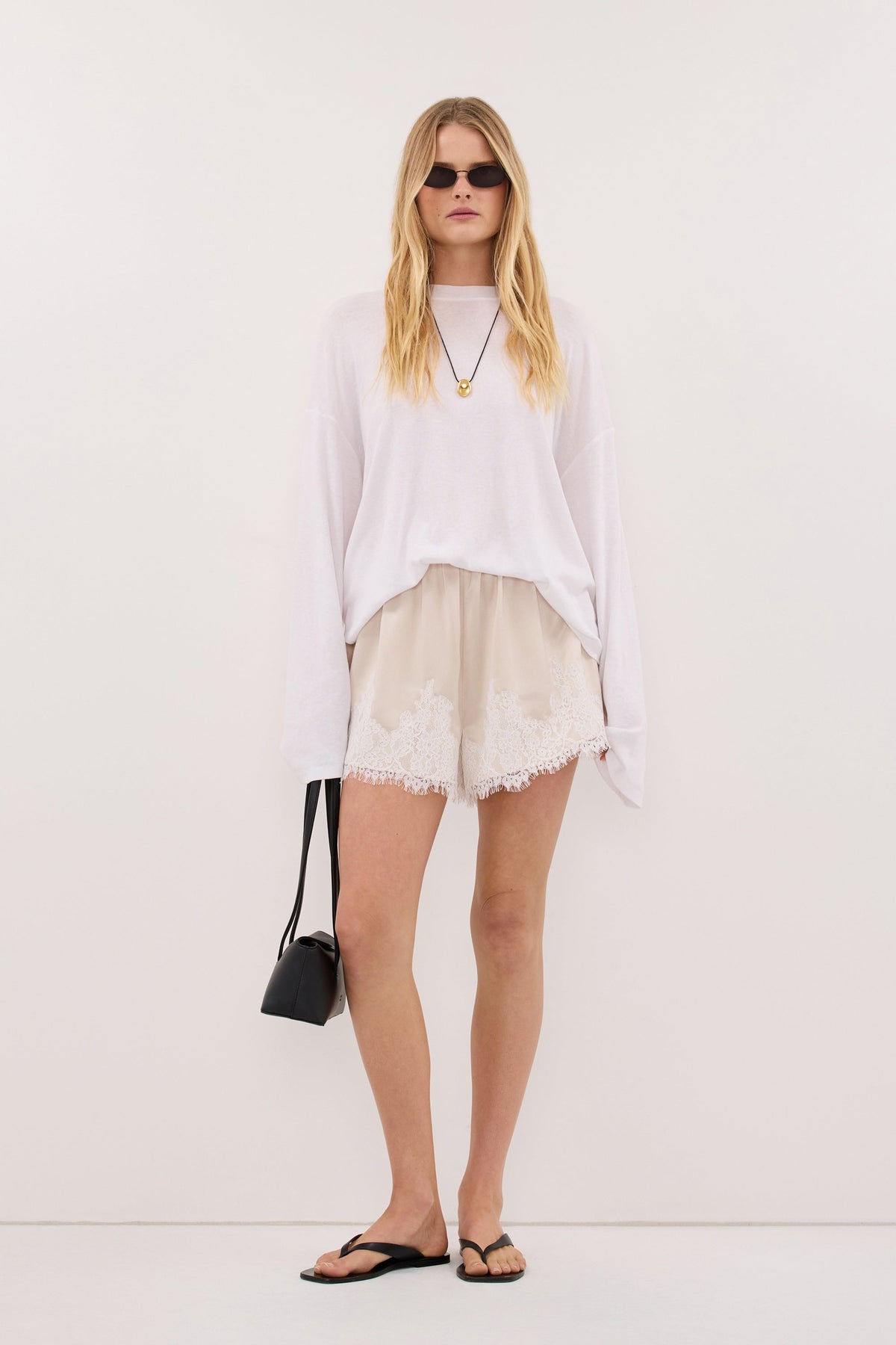 SELENE OYSTER SATIN SHORT