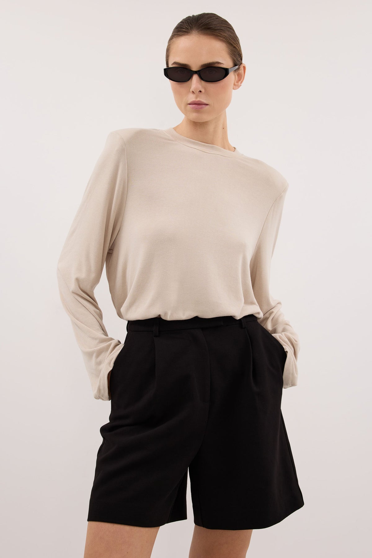 SOLENE BLACK BERMUDA SHORT