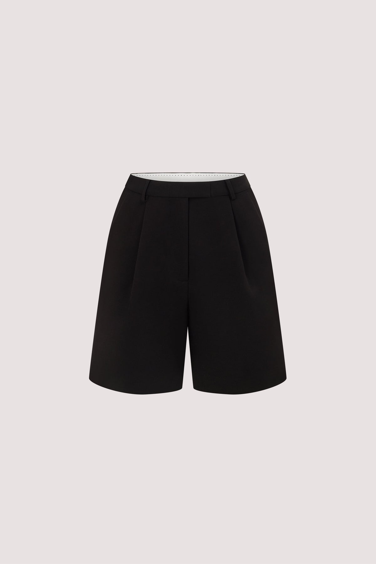 SOLENE BLACK BERMUDA SHORT