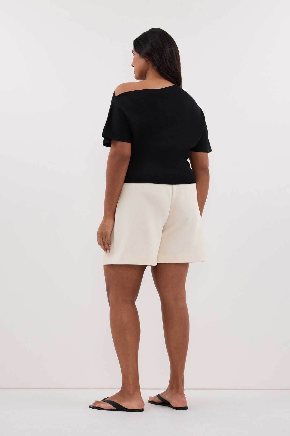 SOLENE CREAM BERMUDA SHORT
