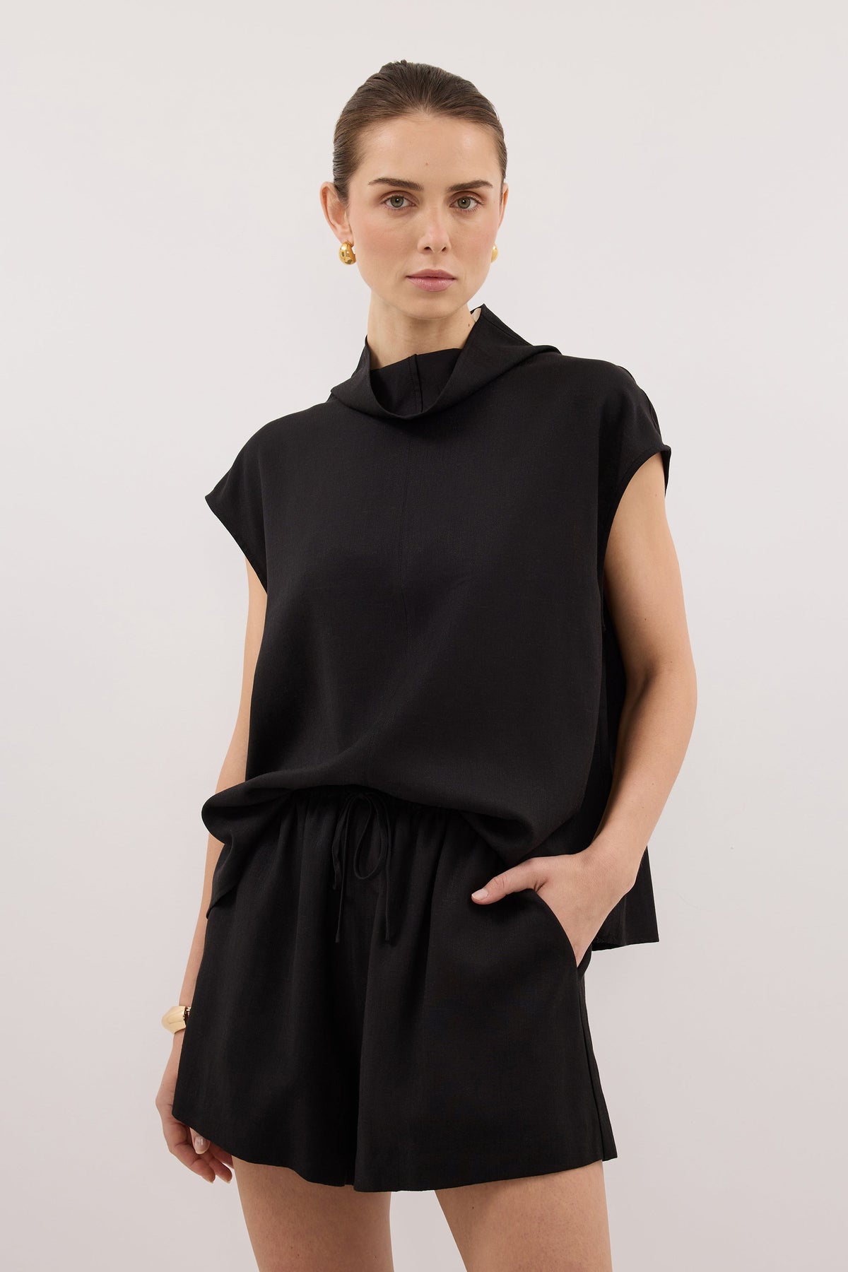 CALIA BLACK DRAWSTRING SHORT