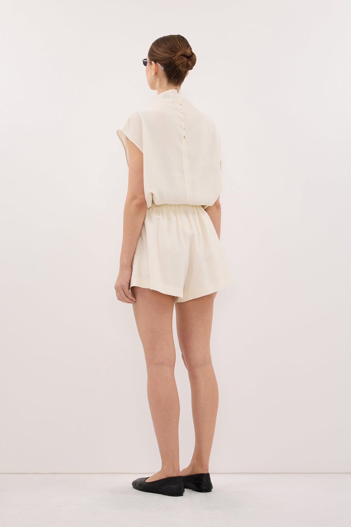 CALIA CREAM DRAWSTRING SHORT