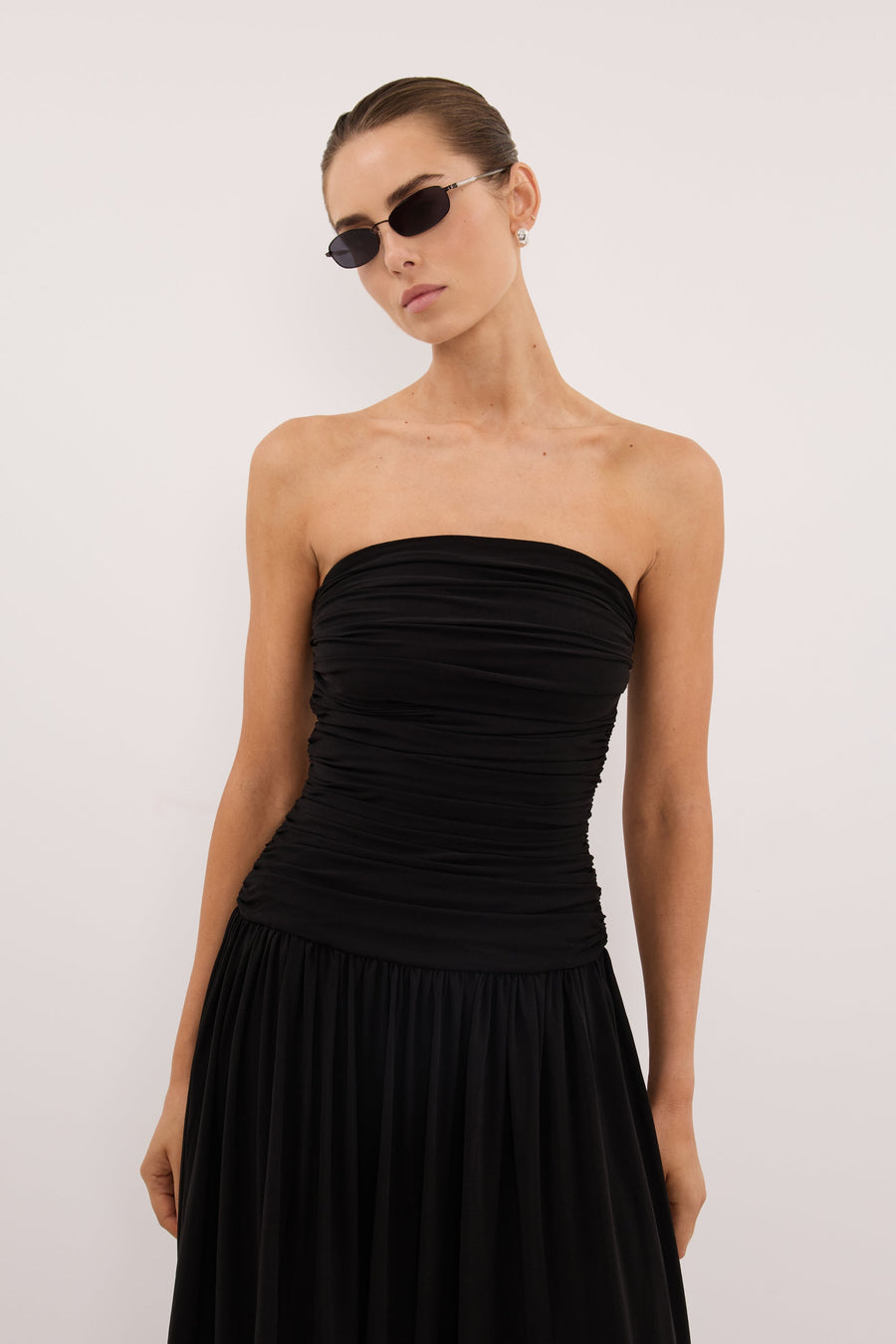 SHARI BLACK STRAPLESS BANDEAU MIDI DRESS