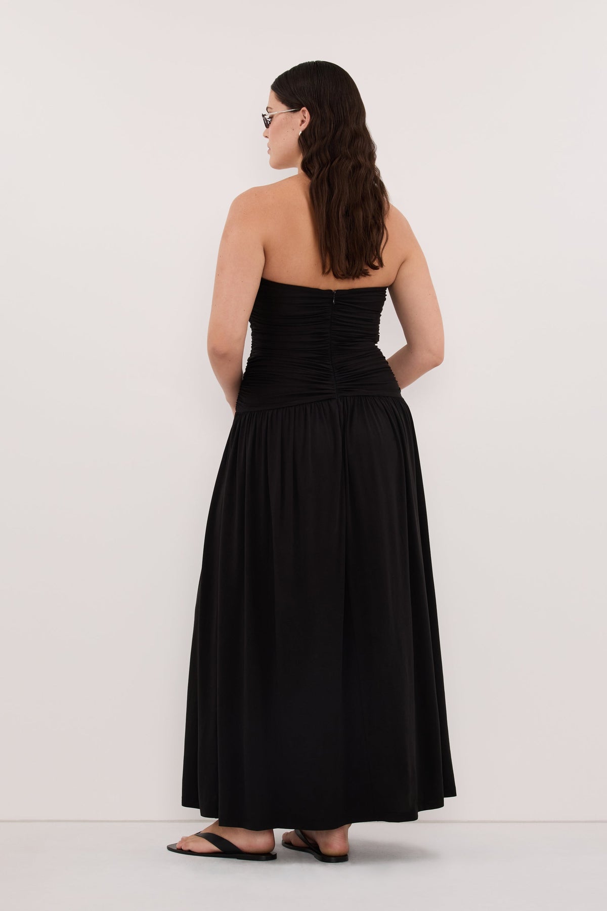 SHARI BLACK STRAPLESS BANDEAU MIDI DRESS
