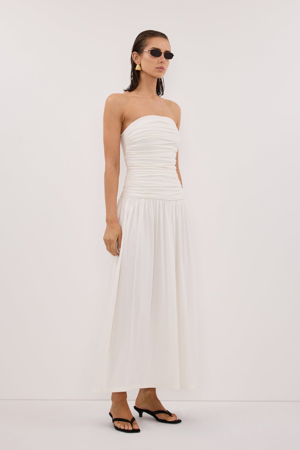 SHARI OFF WHITE STRAPLESS BANDEAU MIDI DRESS